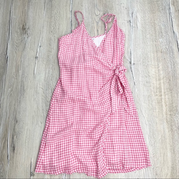 Rails Malia Pink Gingham Wrap Dress - Picture 9 of 13